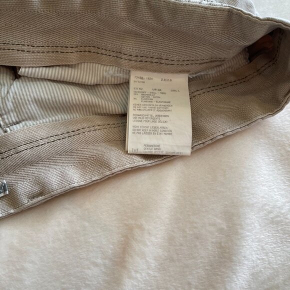 PRICED TO SELL - See Description for details -- MEN'S Bogner Cargo Shorts - Picture 11 of 12